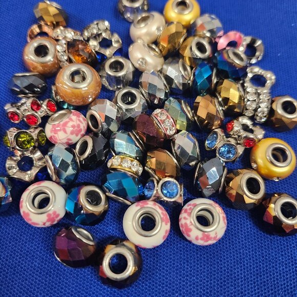 Mix and Mingle Other - A lot of 64 Mix and Mingle brand Beads
